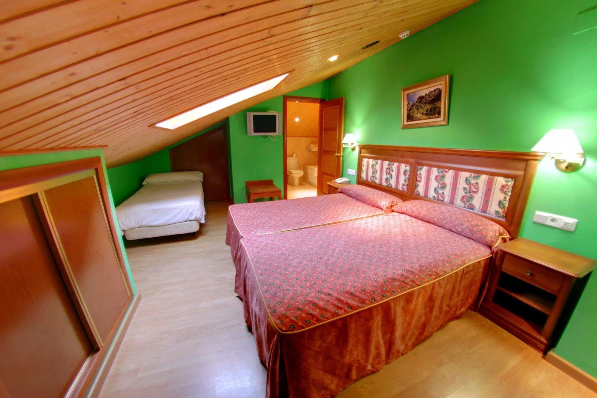 Hotel Balneario Parque De Cazorla Arroyo Frio Kültér fotó